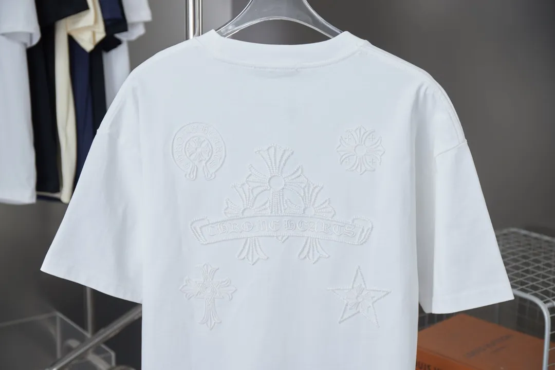 🅿️200 Ch*ome Hearte 25SS early spring new style embroidered heart cross short sleeves light luxury essential item for daily commuting for men and women correct version welcome to compare detailed features · 320g 100% pure cotton double yarn jersey fabric · Custom dyed in the same vat with special thickened 32 count double-ply 1X1 thread · Imported Tajima machine hollow embroidery embroidered CHRO heart pattern · Ready-to-wear general wash · Double-needle sewing and cross-seam technology · Original main mark, washed tag, brand moisture-proof paper packaging Color: black/white Size: S/M/L/XL